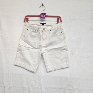 *NWT* Tommy Hilfiger women's size 4 white denim shorts